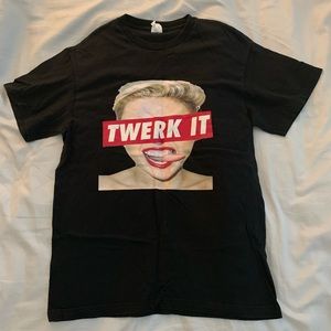 Miley “Twerk It” T-Shirt